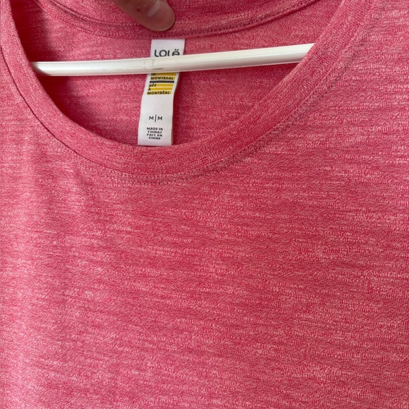 🎉4/30$🎉 Lole Raspberry Pink Cutout Tee - Size M - Picture 2 of 5